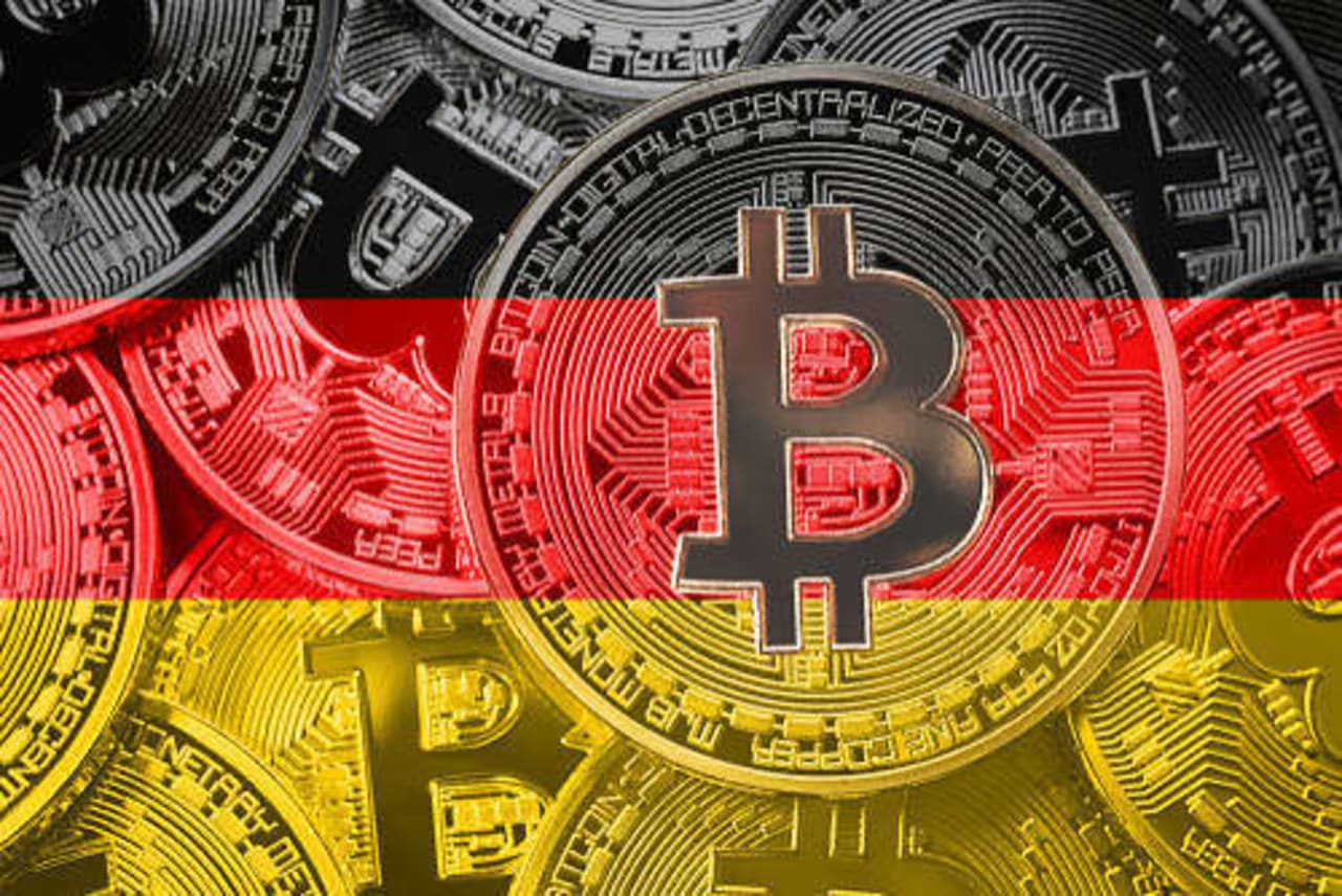 German Lawmaker Wants Government To HODL Bitcoin (BTC), Not Sell