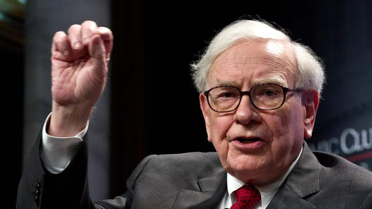 Warren Buffett Just Made a 10x In Crypto, Reveals Justin Sun